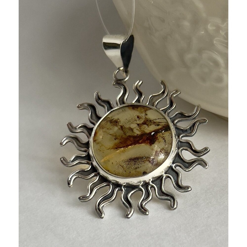 Sunburst Pendant – 925 Sterling Silver with Natural Amber - Picture 5 of 16